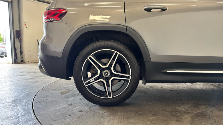 Mercedes-Benz GLB 200 AMG Line Premium 5dr 7G-Tronic Petrol Estate